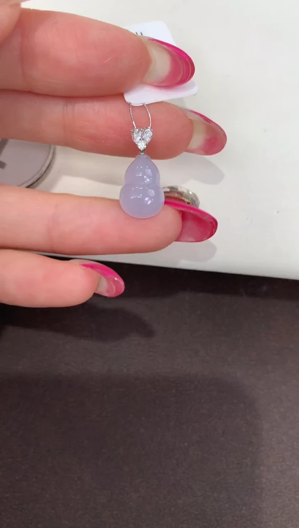 颈饰18K金镶嵌翡翠天然缅翠甸a货