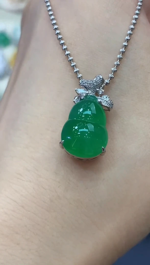 吊坠(不含链)18K金镶嵌翡翠C156