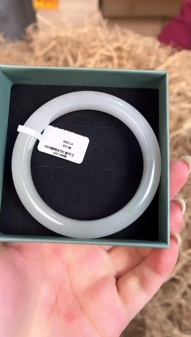 未镶嵌手镯石英质玉编码A-020