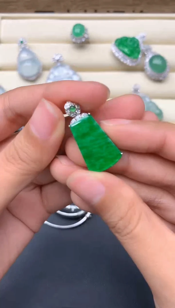 【闪购商品】翡翠颈饰18K金镶嵌414-中国好珍宝