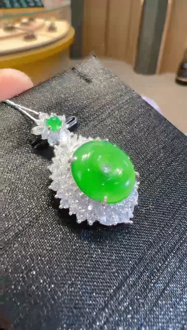 【闪购商品】翡翠吊坠(不含链)银S925镶嵌