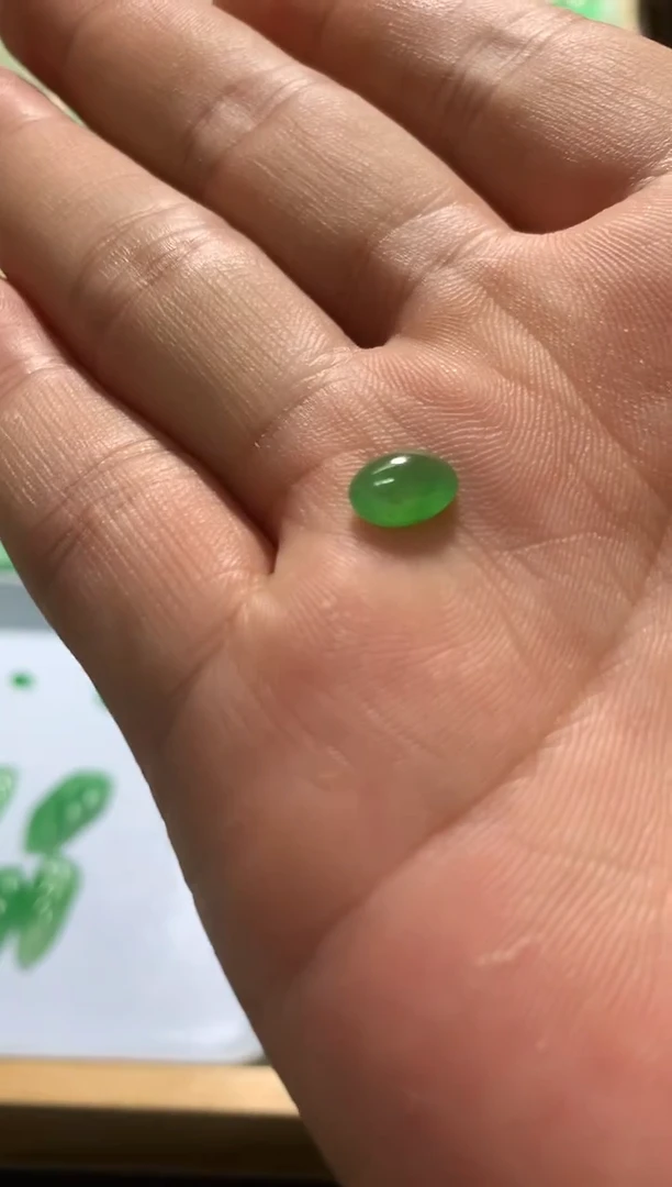 颈饰未镶嵌翡翠挂件