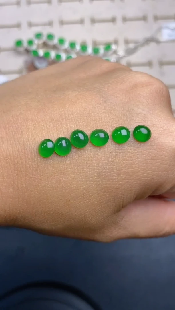 定制翡翠未镶嵌天然翡翠蛋面26