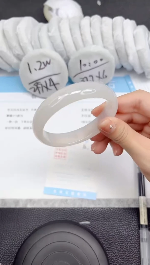 石英质玉手镯未镶嵌162-61