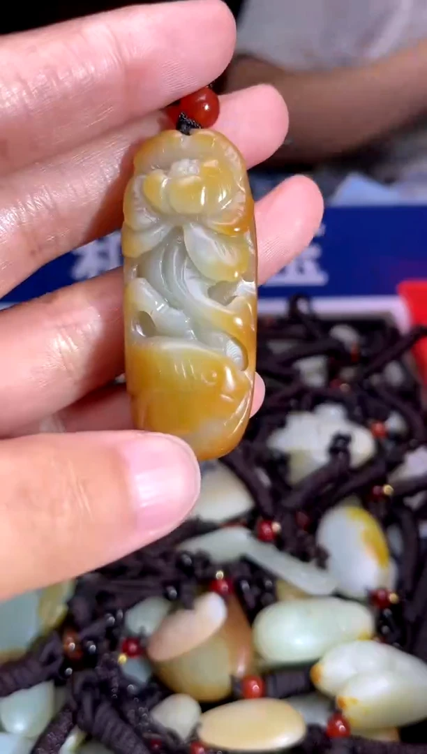 和田玉未镶嵌挂件1