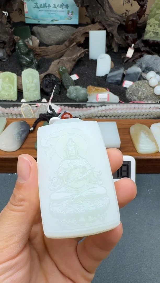 和田玉未镶嵌颈饰2