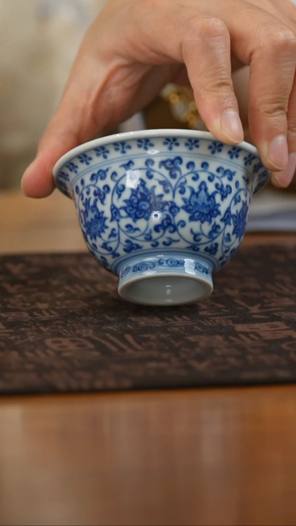 望月怀古缠枝莲中号压手杯（狮心）