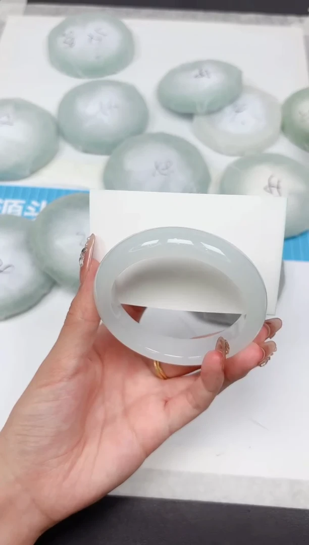 石英质玉手镯未镶嵌57-60.0