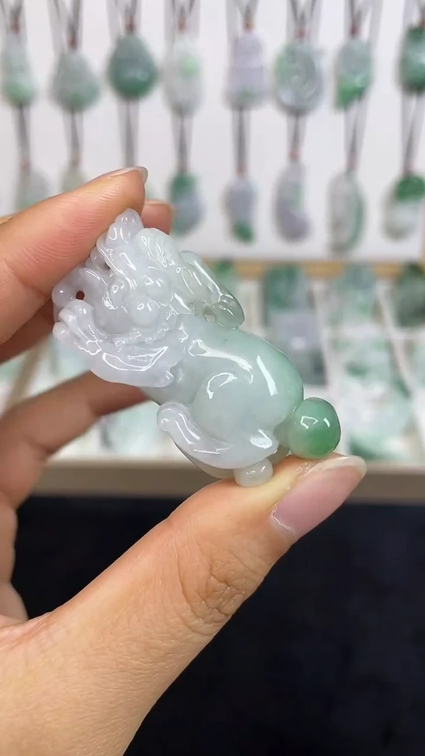 颈饰未镶嵌翡翠1