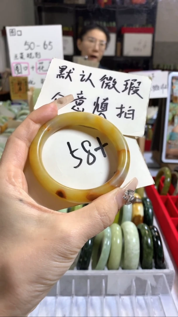 未镶嵌岫玉手镯5