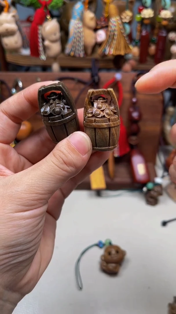 檀香木绿檀一桶金挂件