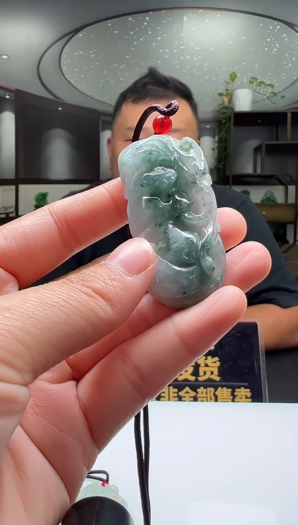 颈饰未镶嵌翡翠2025-10-26-2