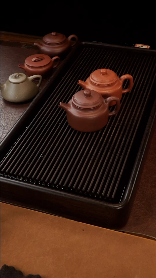 茶壶紫砂缘**你半手精工底槽青加红降破德钟套组