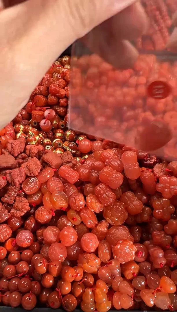 【闪购商品】南红玛瑙颈饰未镶嵌1