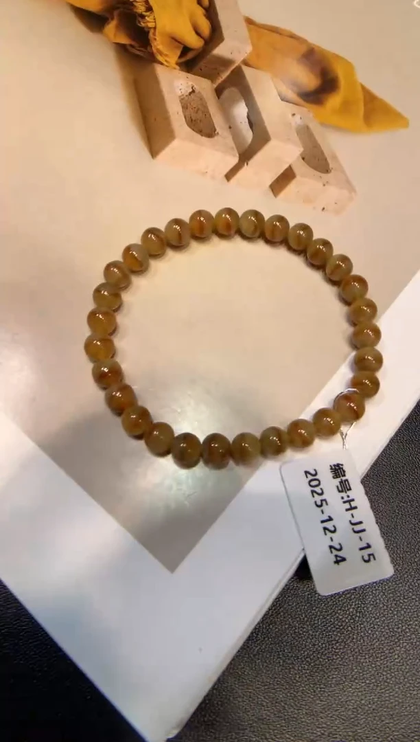 颈饰未镶嵌翡翠手串