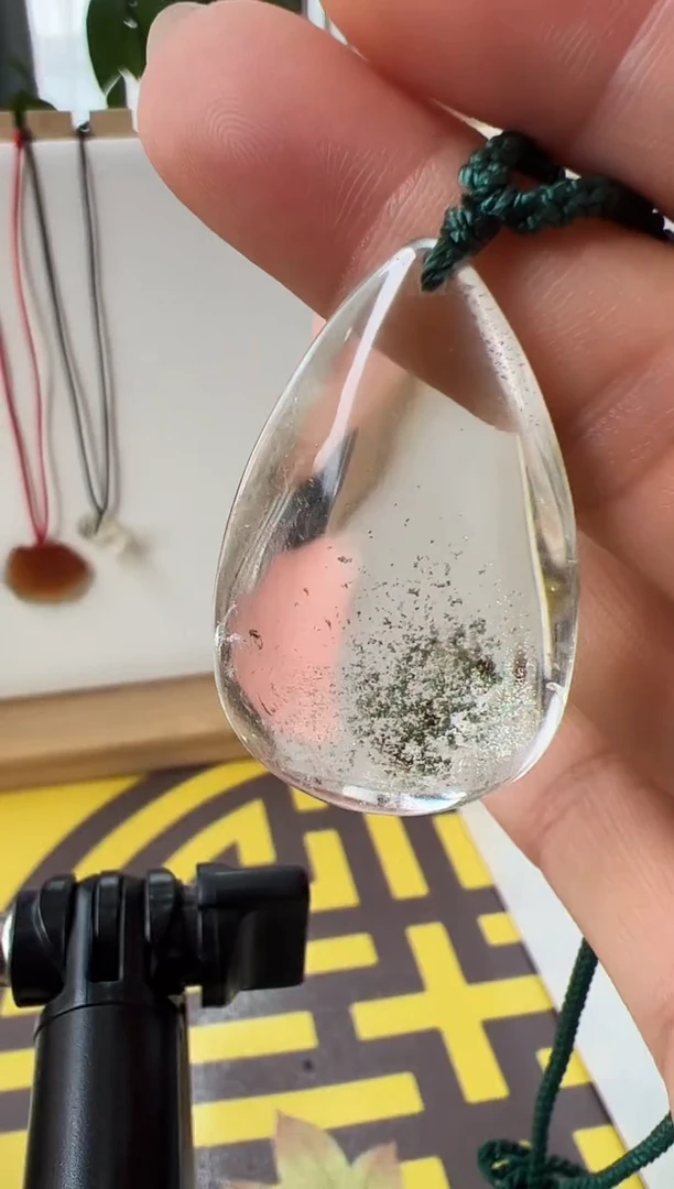 颈饰未镶嵌水晶绿幽灵水滴吊坠