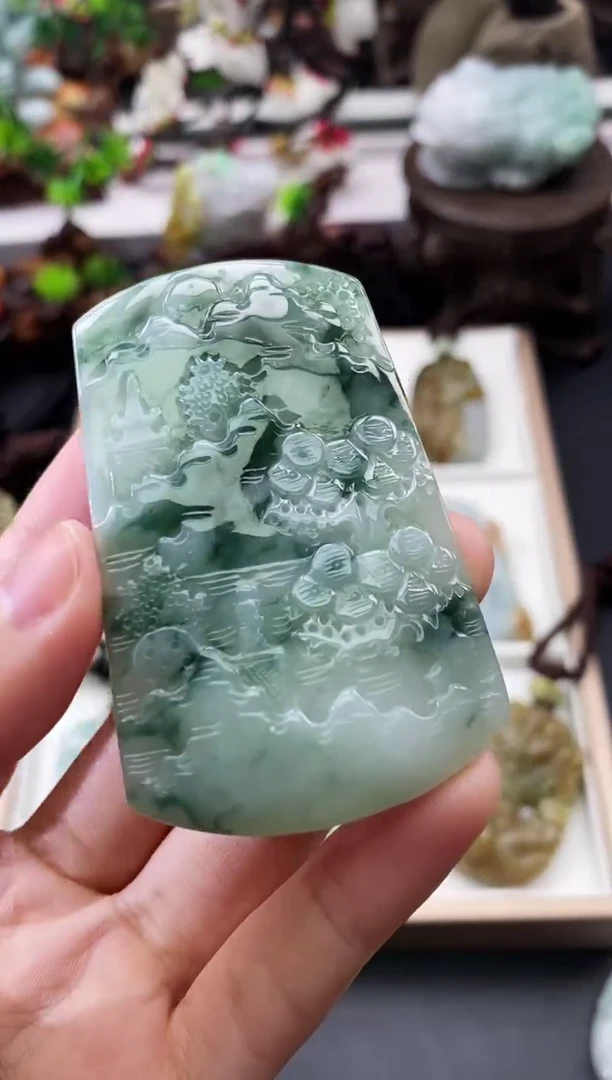翡翠未镶嵌颈饰天然缅甸A货翡翠