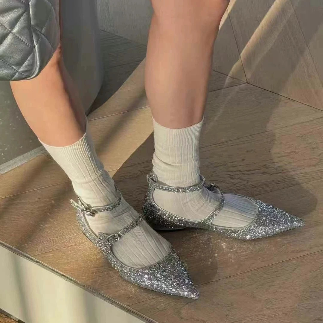 诗歌兰女鞋2025新款时尚亮片小众设计感尖头软面平底舒适浅口单鞋