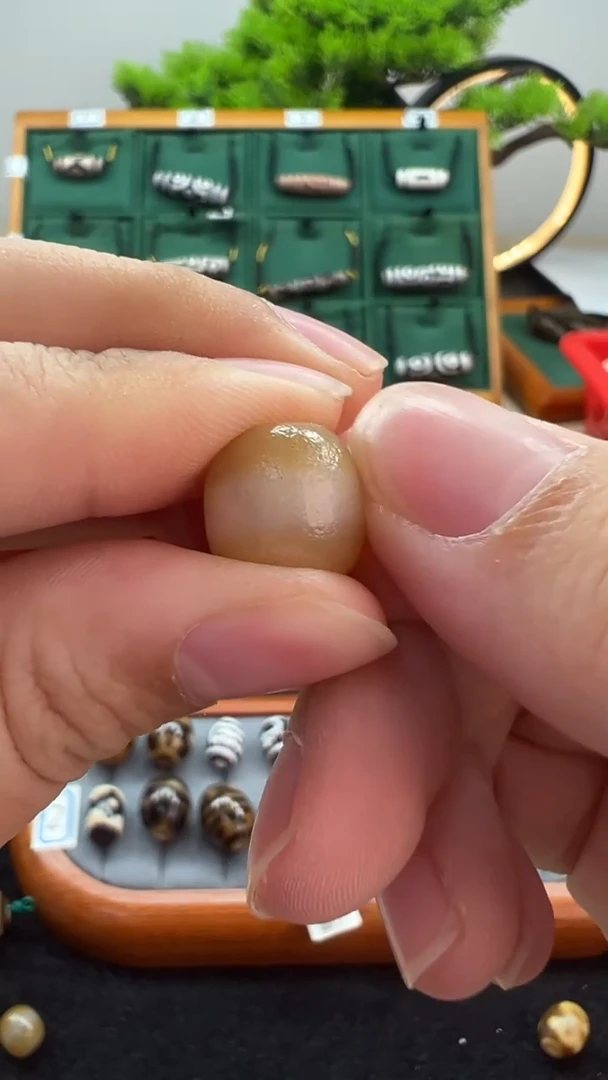 玛瑙/玉髓（覆膜）颈饰未镶嵌106.（微瑕随机发货）