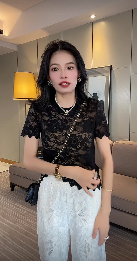 法式复古圆领短袖蕾丝衫女夏季新款微透性感黑色上衣百搭短款T恤