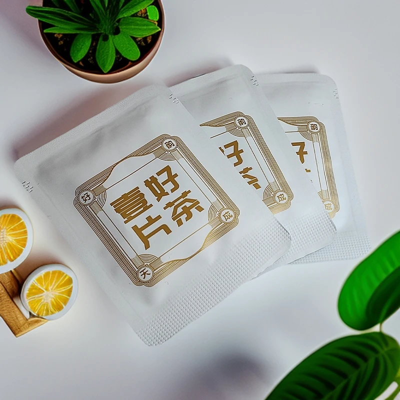 2023年白茶小方片茶汤清甜柔软清幽花香福鼎白茶