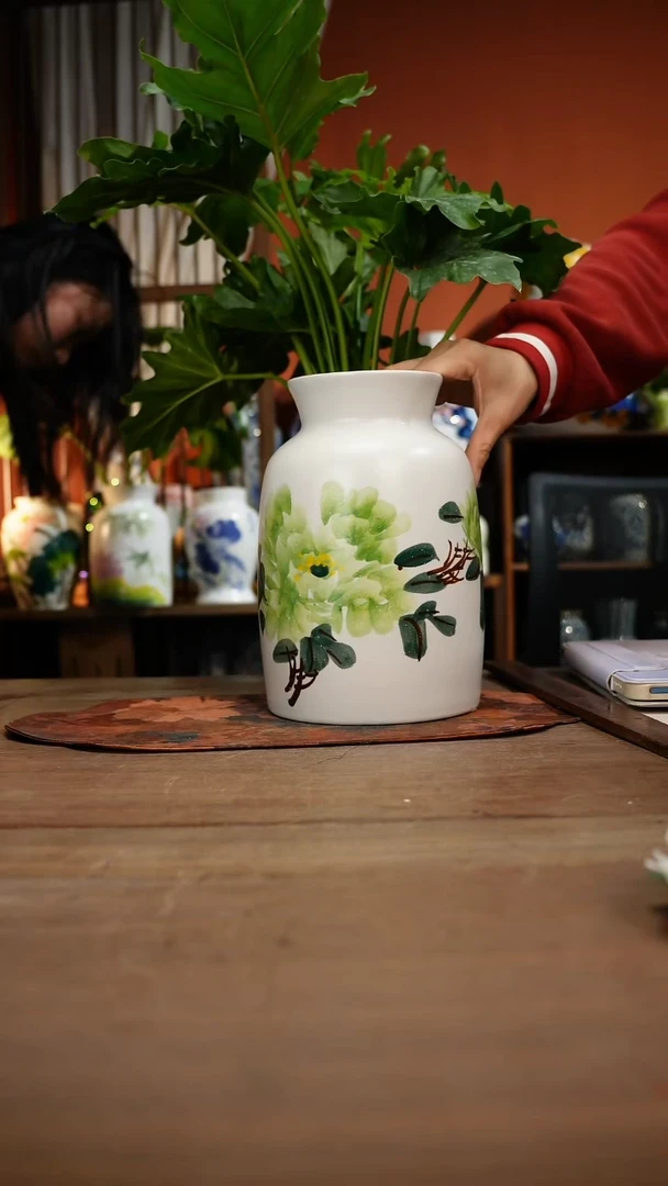 当代高温釉下彩手绘陶瓷餐具