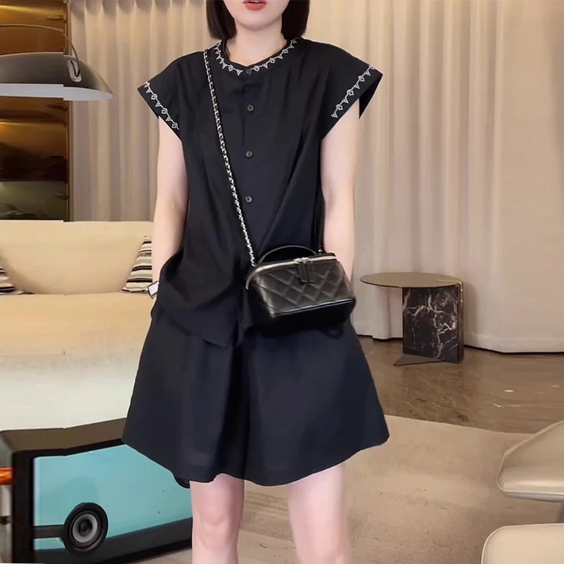 2025年夏韩系时尚穿搭套装气质显瘦黑色短袖上衣短裤大码两件套