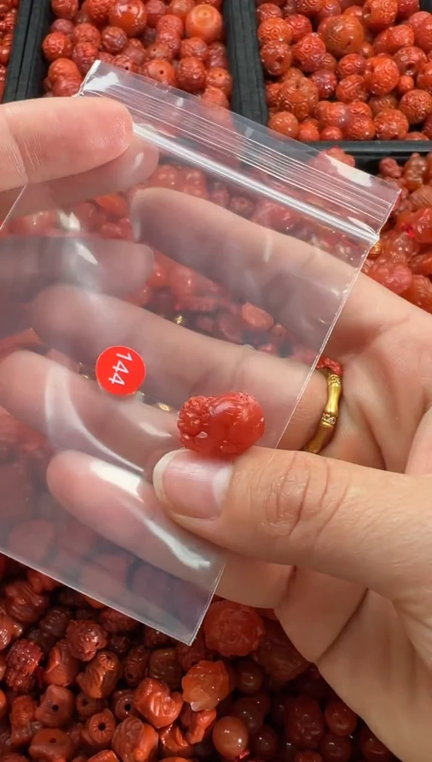 【闪购商品】南红玛瑙颈饰未镶嵌1