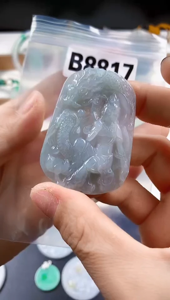 颈饰未镶嵌翡翠天然翡翠吊坠挂件