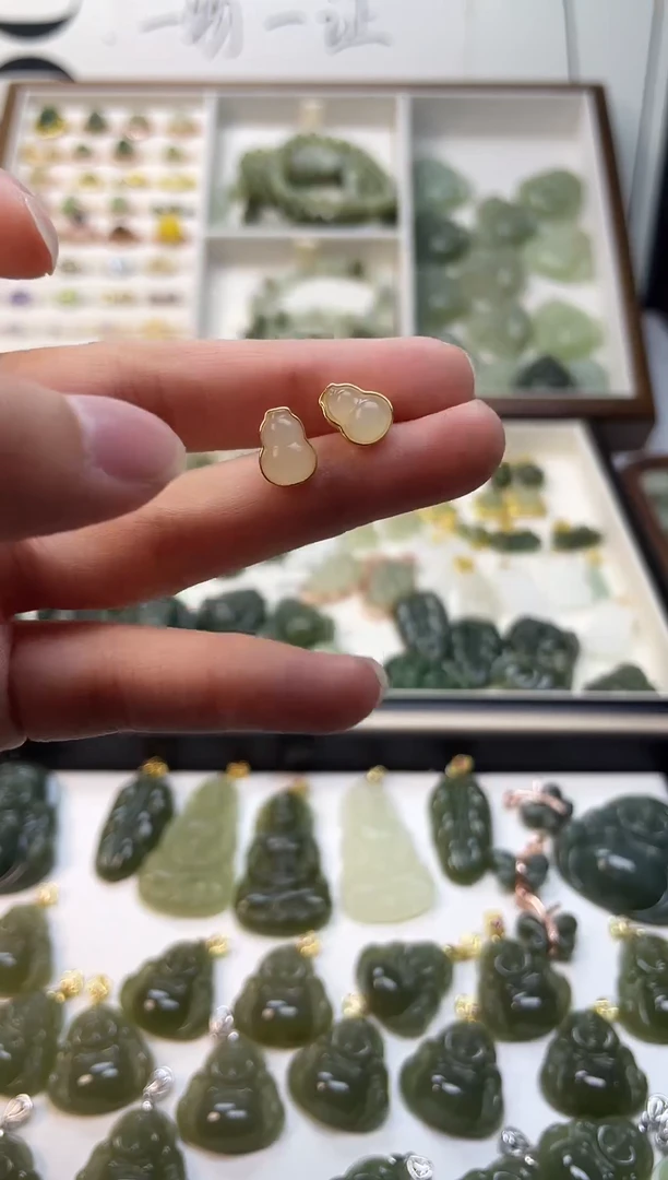 银S925镶嵌和田玉耳钉银S925镶嵌 和田玉 耳钉