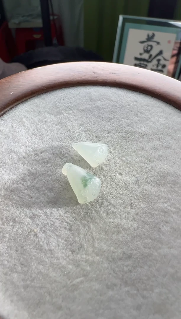 未镶嵌定制翡翠飘花莲蓬