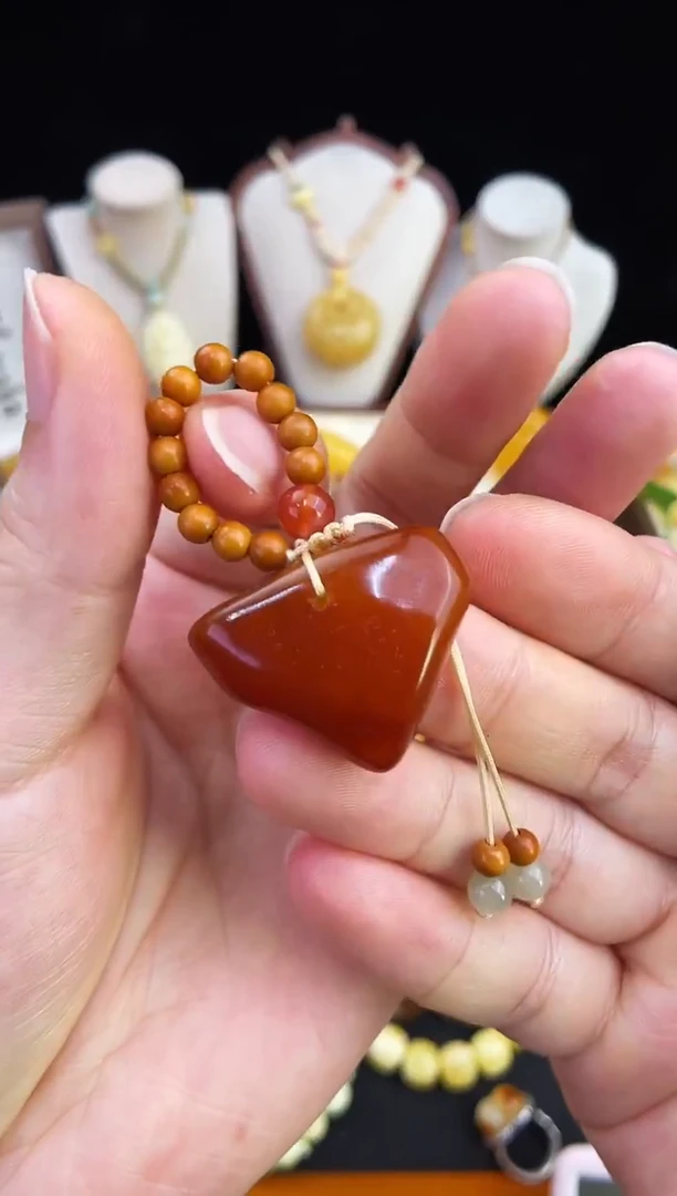 琥珀未镶嵌珠宝奇石柒月