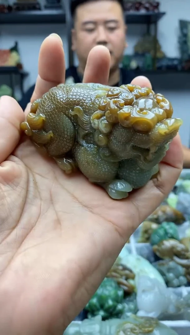 未镶嵌和田玉摆件1