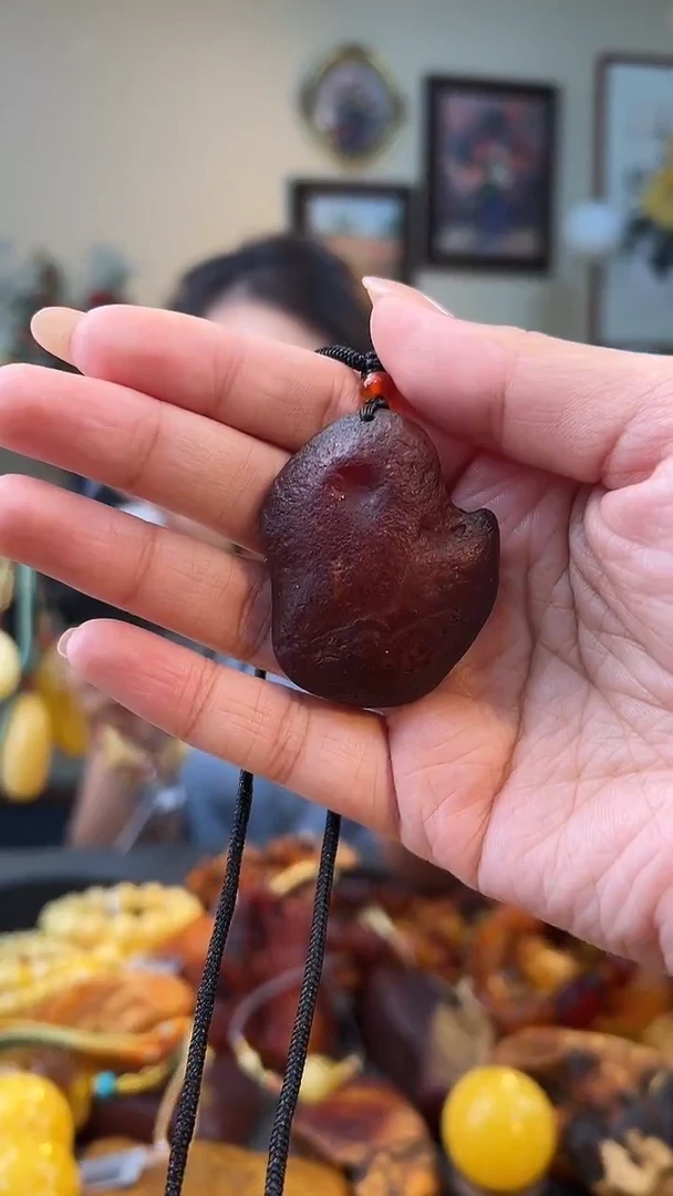 琥珀颈饰未镶嵌吊坠