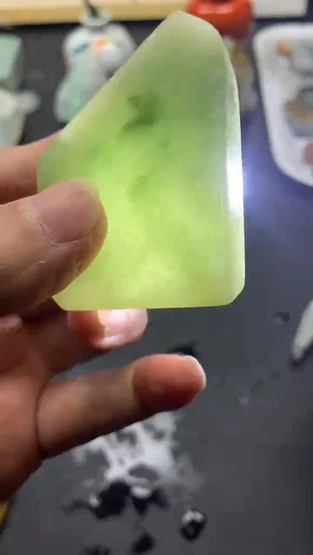 【闪购商品】翡翠颈饰未镶嵌天然翡翠A货