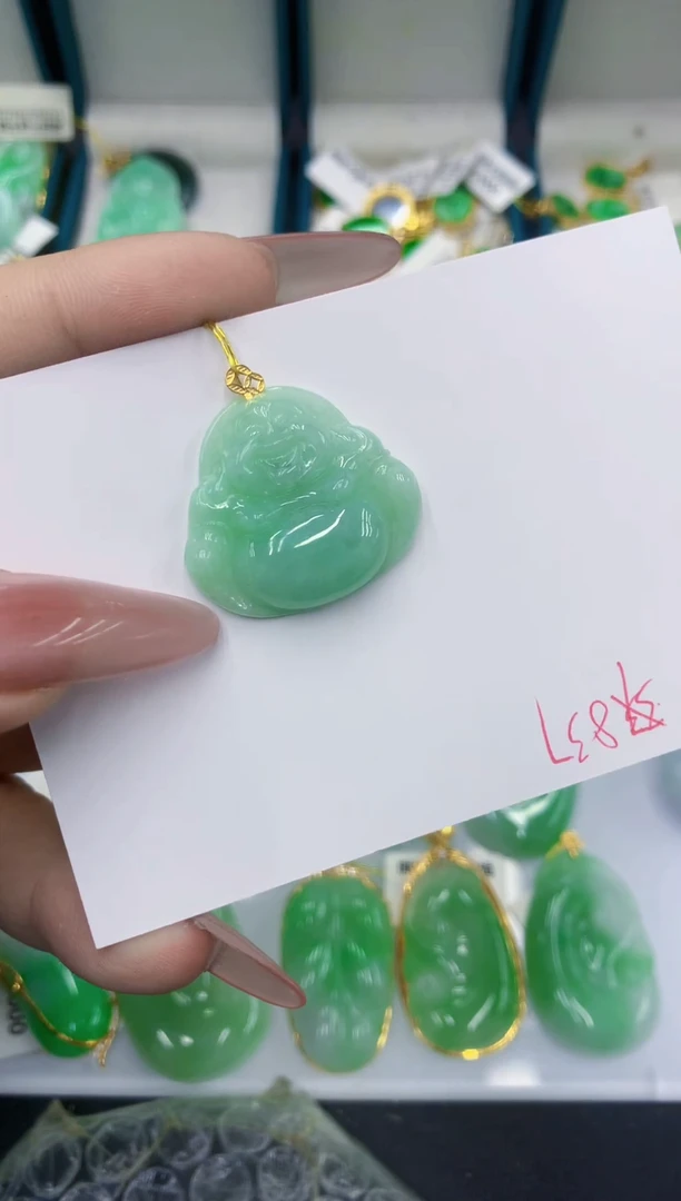 颈饰18K金镶嵌翡翠11111