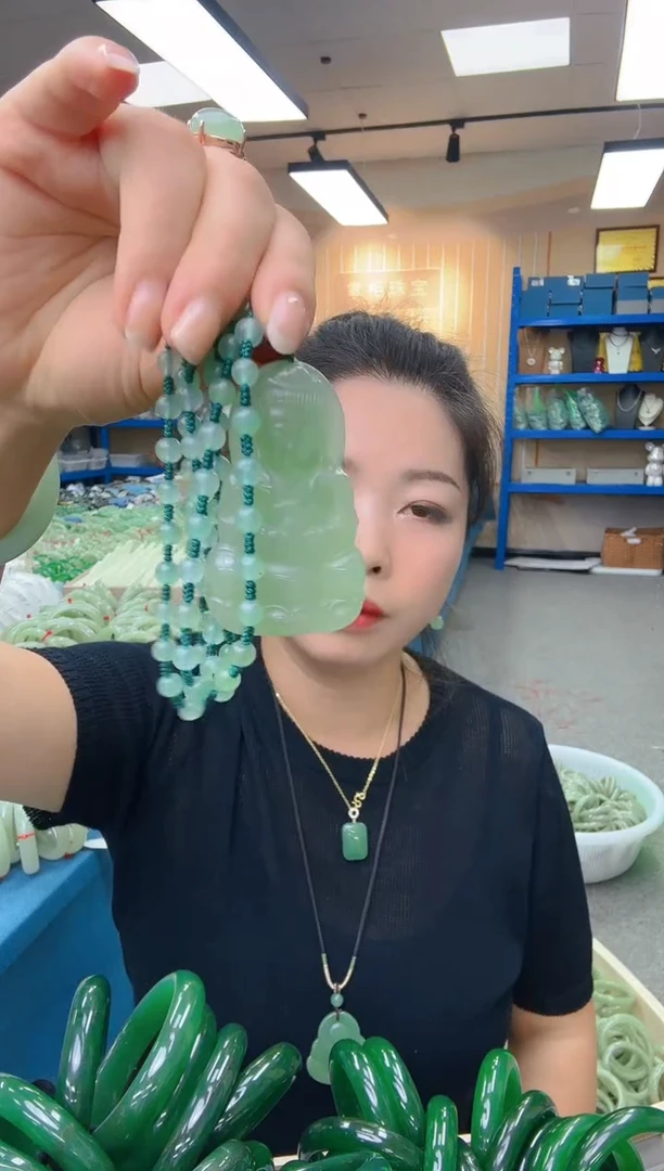吊坠(不含链)未镶嵌石英质玉华**姐精美观音吊坠