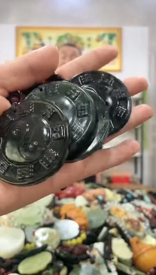 未镶嵌岫玉挂件多样性发货发其中一件