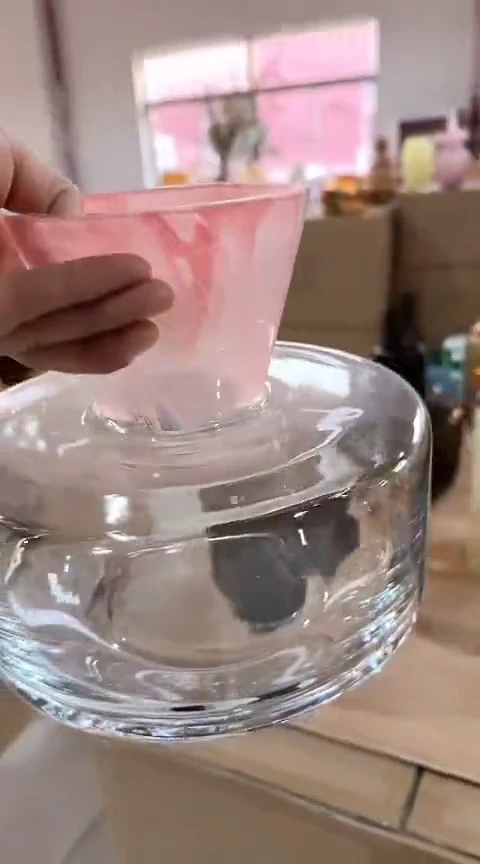 【闪购商品】玻璃粉色扁瓶