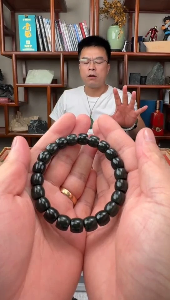 和田玉未镶嵌颈饰长****花青海黑青9*10直切手串