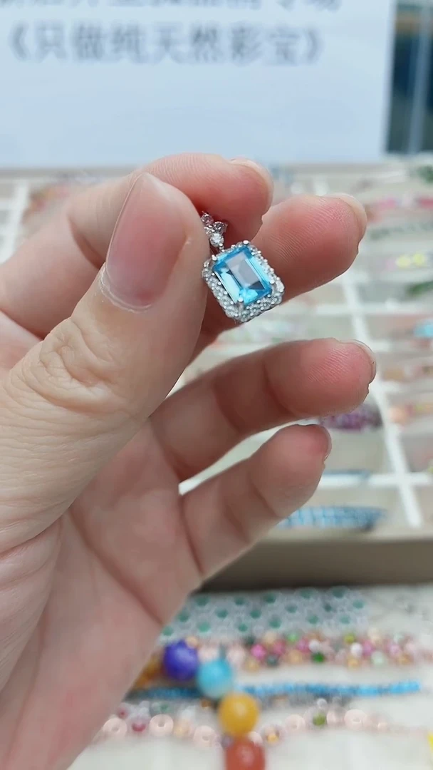 银S925镶嵌托帕石吊坠525ZB1116产品一个（多样性）