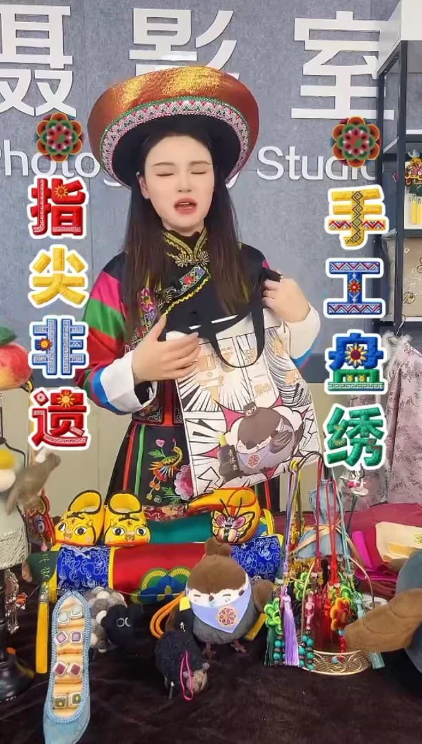 文创小挎包‘吃拧的麻雀’