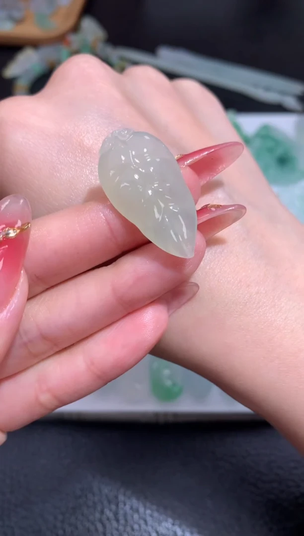 未镶嵌定制翡翠叶子