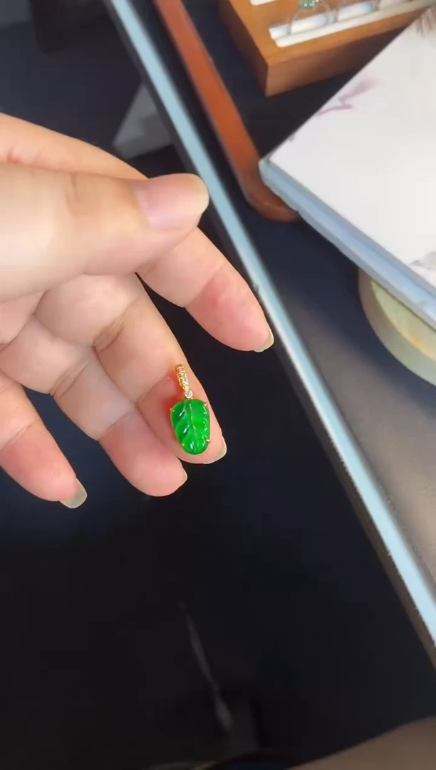 吊坠(不含链)银S925镶嵌翡翠1