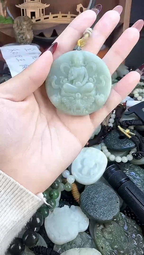 颈饰未镶嵌和田玉1