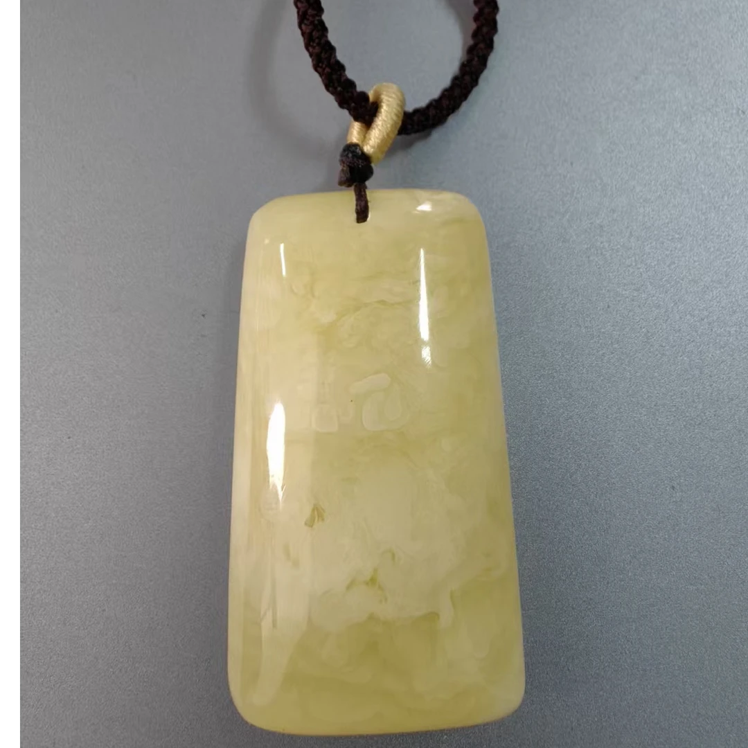 蜜蜡无事牌吊坠A4-(22.5mm*41.7mm*10.9mm)