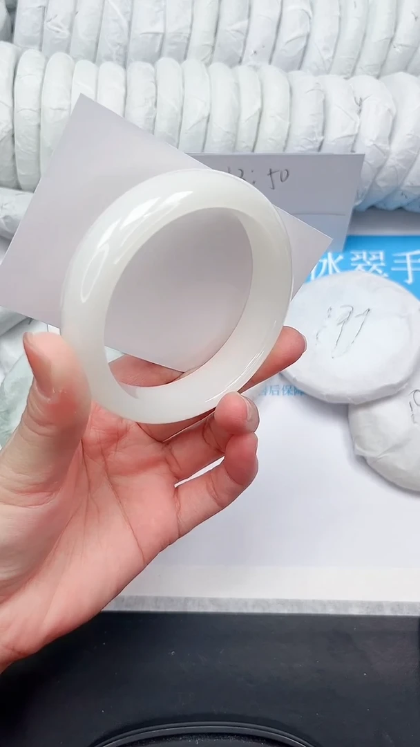 未镶嵌手镯石英质玉27-59.5BYGKT