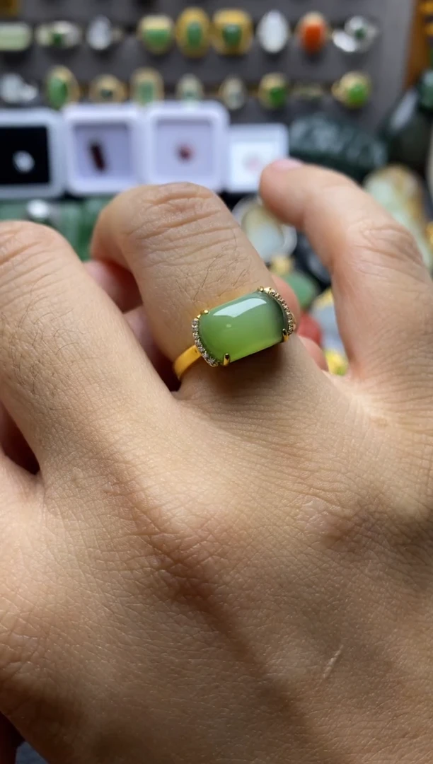 18K金镶嵌和田玉珠宝半成品無*扬戒指