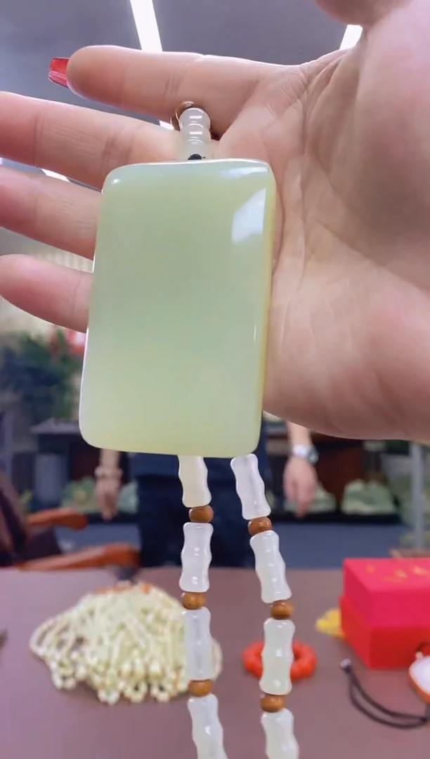 【闪购商品】岫岩老玉（透闪石质玉）吊坠未镶嵌多样式发货随机发一