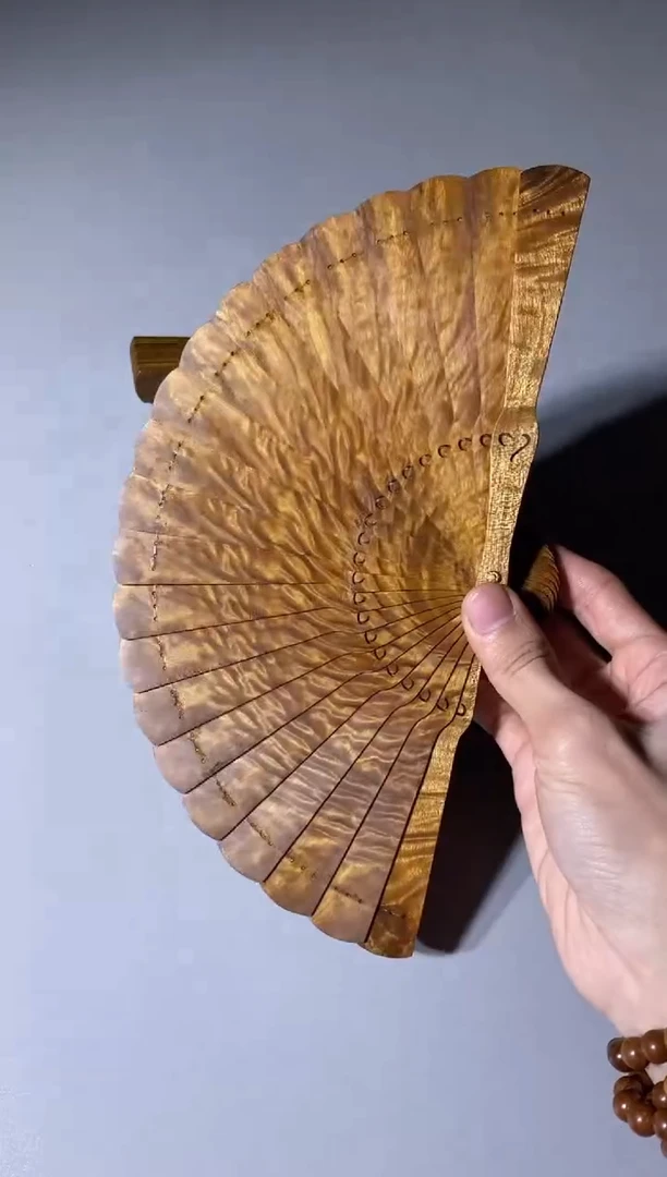【闪购商品】金丝楠木雕339号15cm金丝楠木小叶桢楠扇子